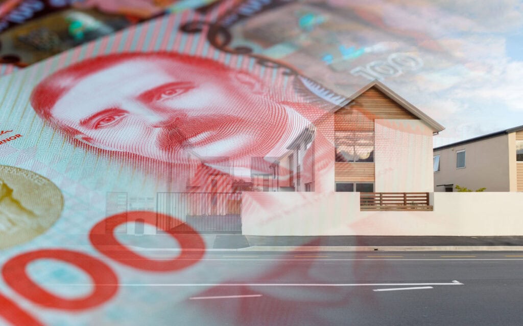 Smart savings tips to help Auckland first-home buyers reach their deposit goals faster with support from Auckland Loans.