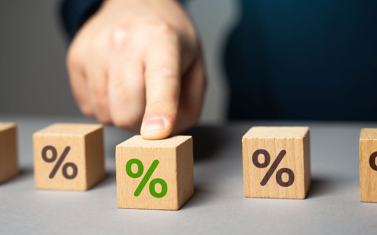 Comparing lenders with Auckland Loans to find the best financing options.